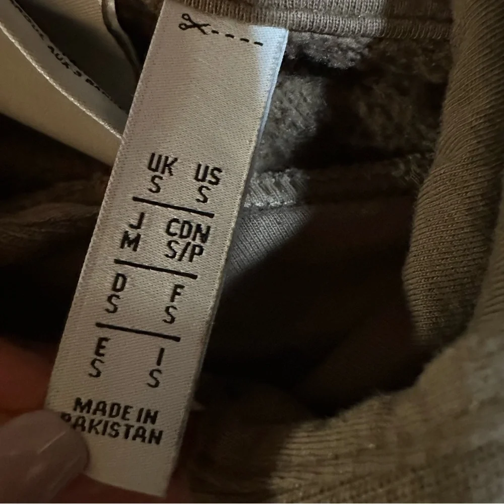 adidas Originals essentials hoodie in earth brown Size Small (a4